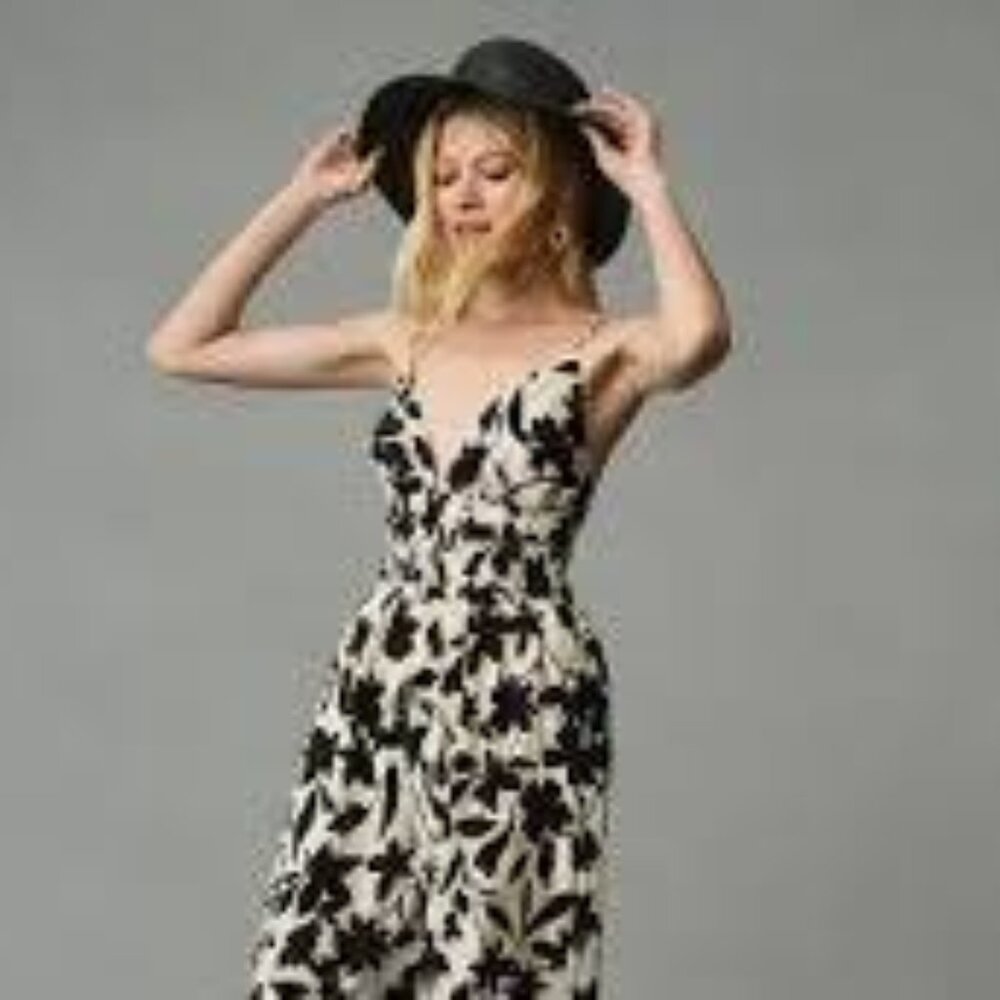 Moon River V-Neck Printed Jumpsuit